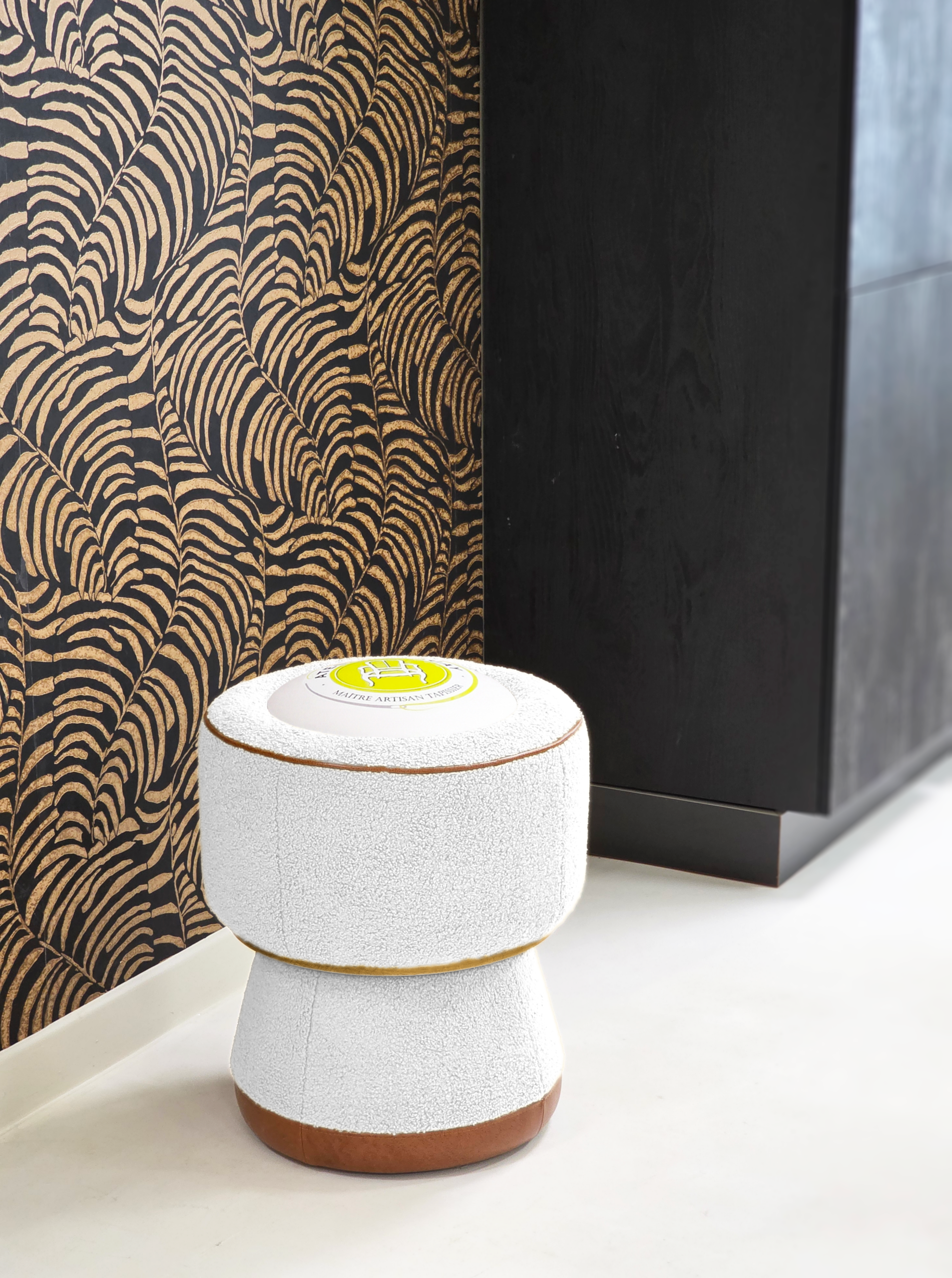 Pouf Effervescence en forme de bouchon de champagne, coloris blanc neige